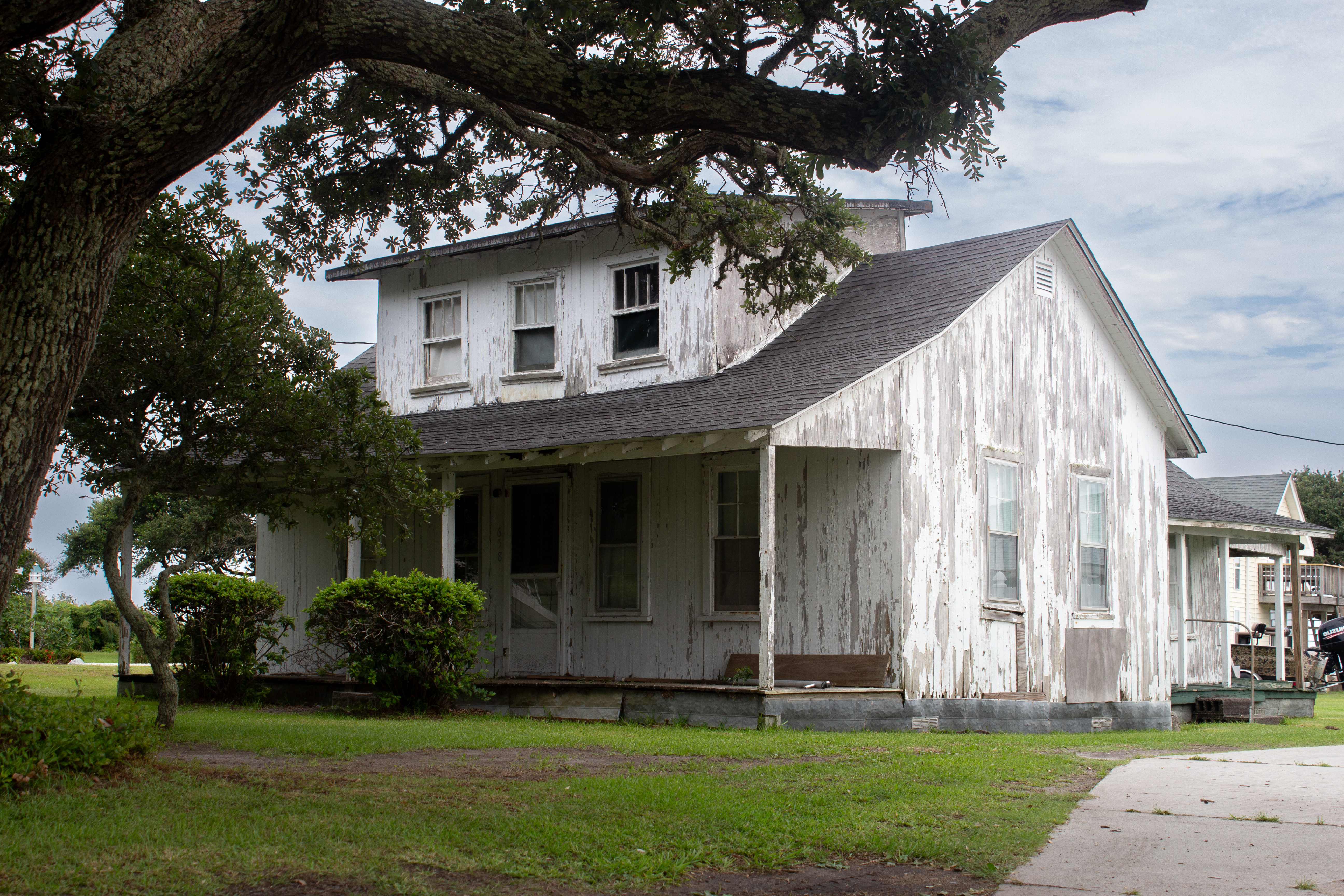 A traditional wood-sided fishing housing on Harkers Island, NC.